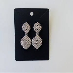 Silver glitter earring